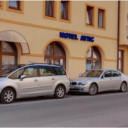 Attic Hotel Prag Exteriör bild