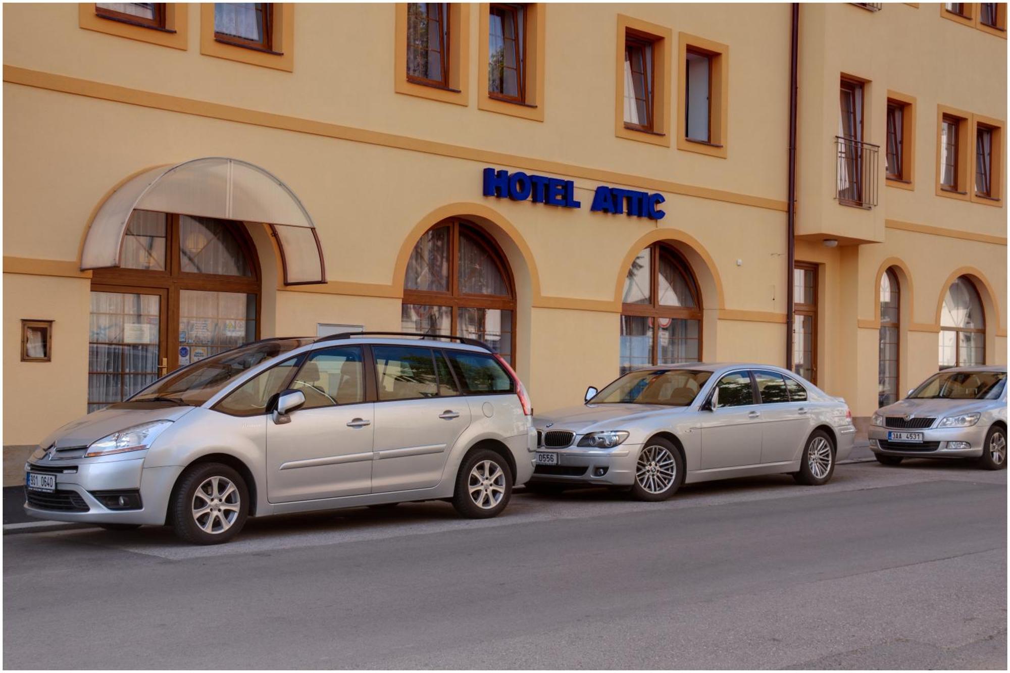Attic Hotel Prag Exteriör bild